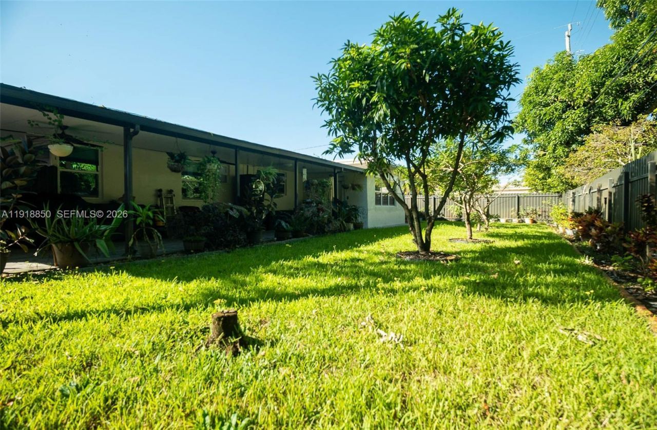 1531 NW 182nd St, Miami Gardens, FL 33169 Photo