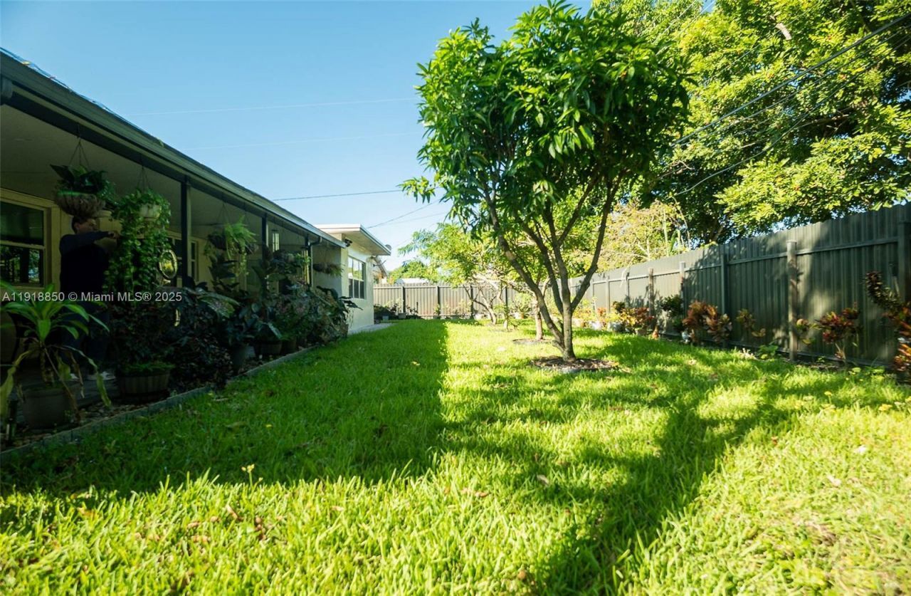 1531 NW 182nd St, Miami Gardens, FL 33169 Photo