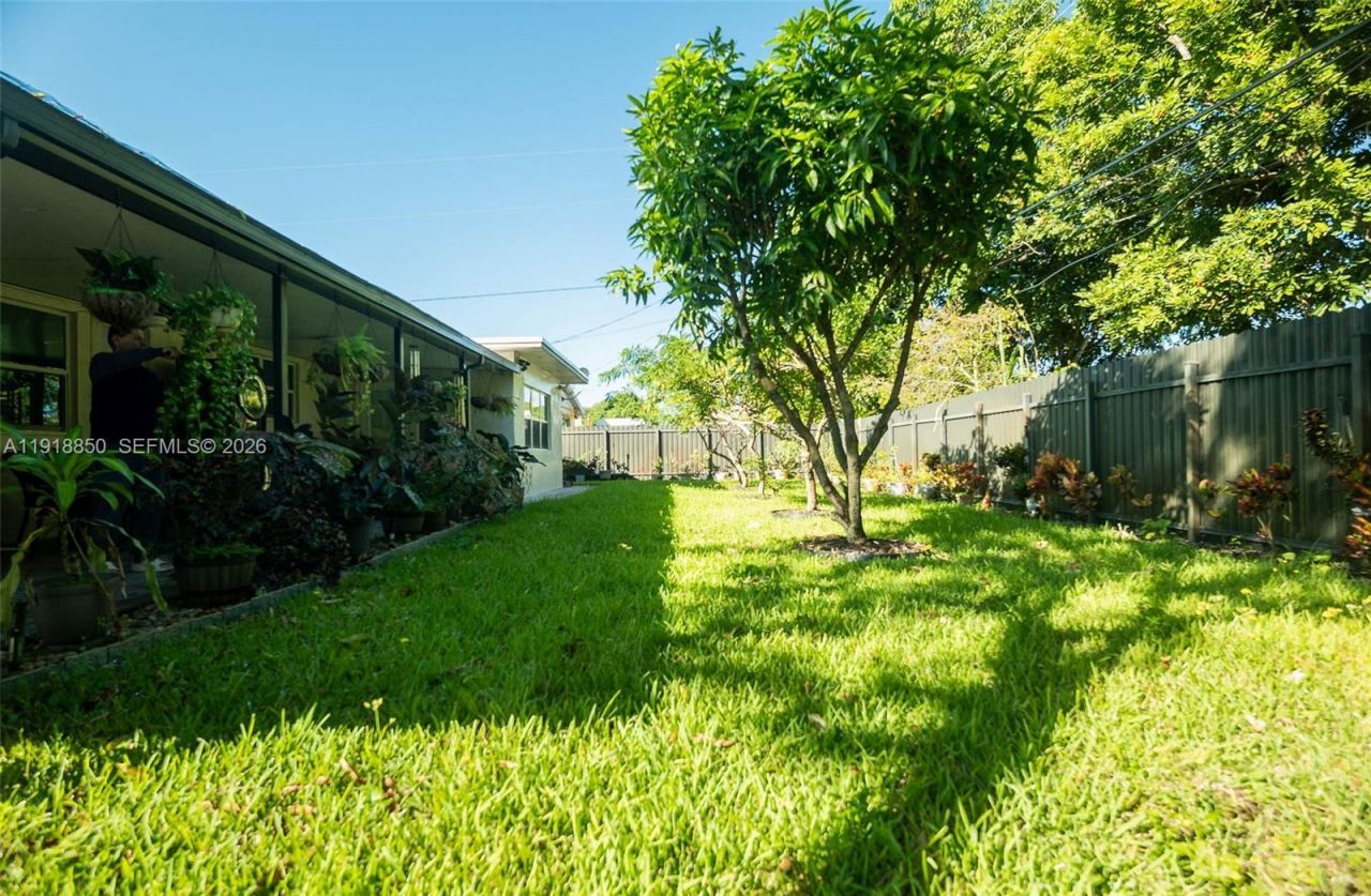 1531 NW 182nd St, Miami Gardens, FL 33169 Photo