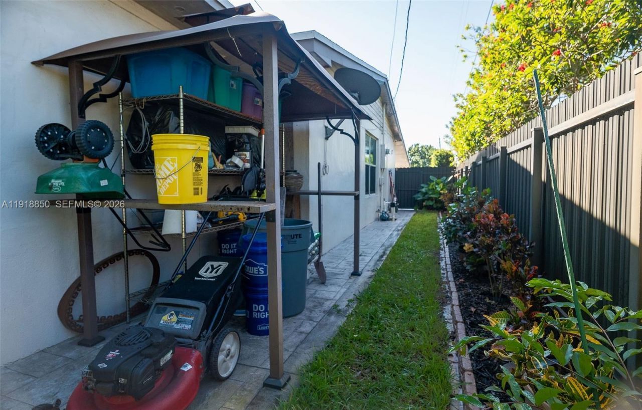 1531 NW 182nd St, Miami Gardens, FL 33169 Photo