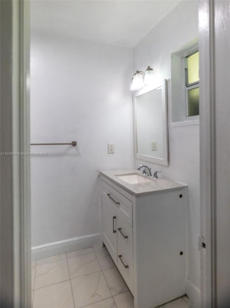 1531 NW 182nd St, Miami Gardens, FL 33169 Photo