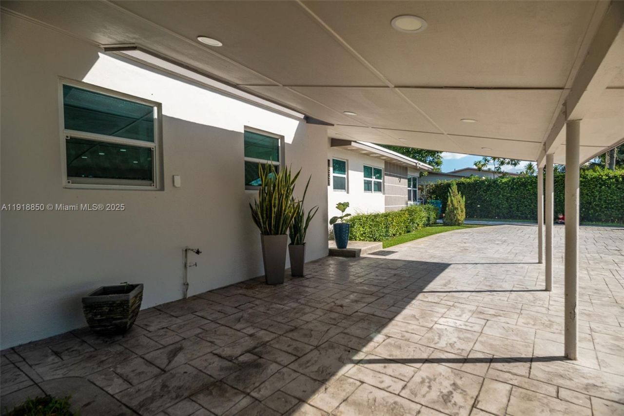 1531 NW 182nd St, Miami Gardens, FL 33169 Photo