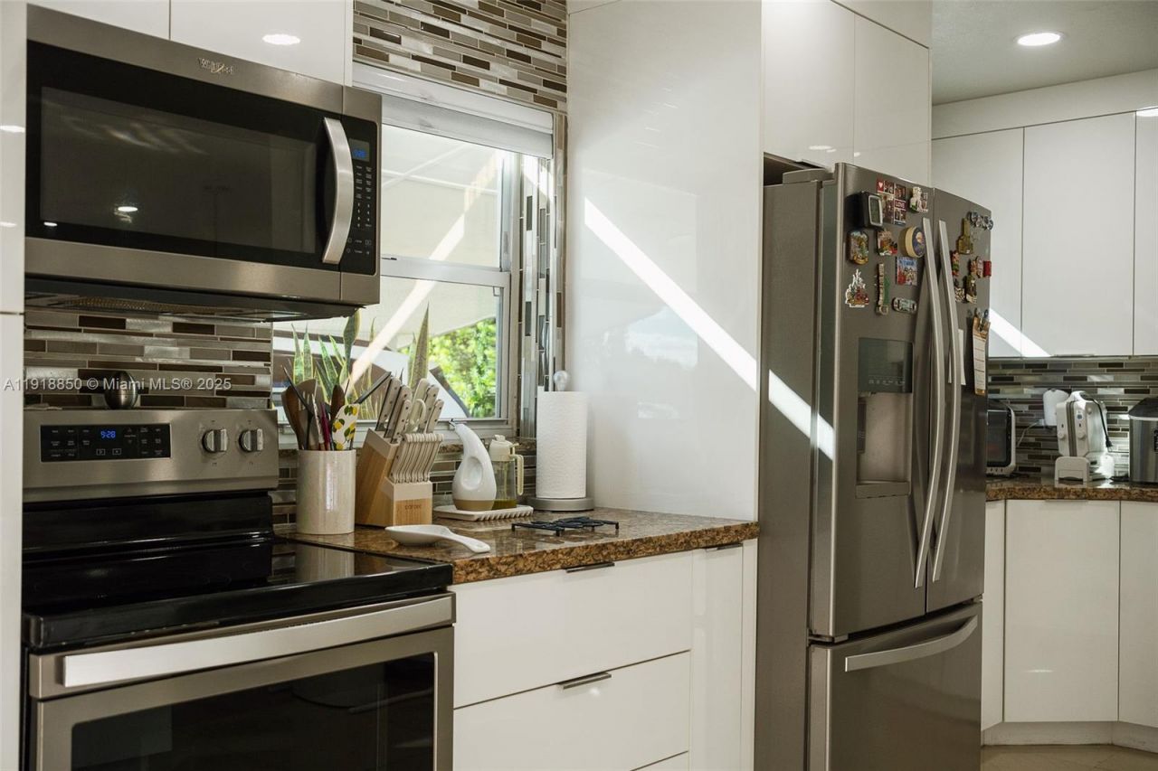 1531 NW 182nd St, Miami Gardens, FL 33169 Photo