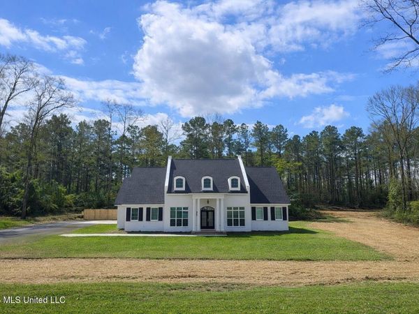 115 Laurelwood Trail Road, Mendenhall, MS 39114