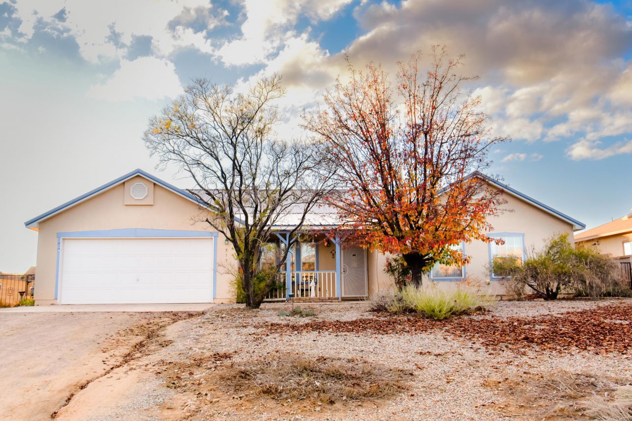 513 9th Street Ne, Rio Rancho, NM 87124 Main Photo