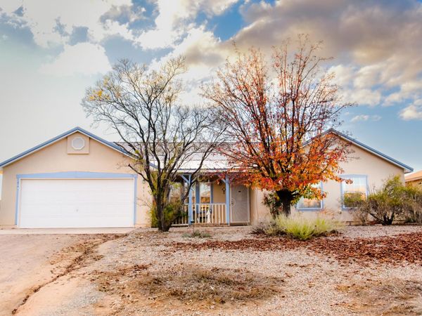 513 9th Street NE, Rio Rancho, NM 87124