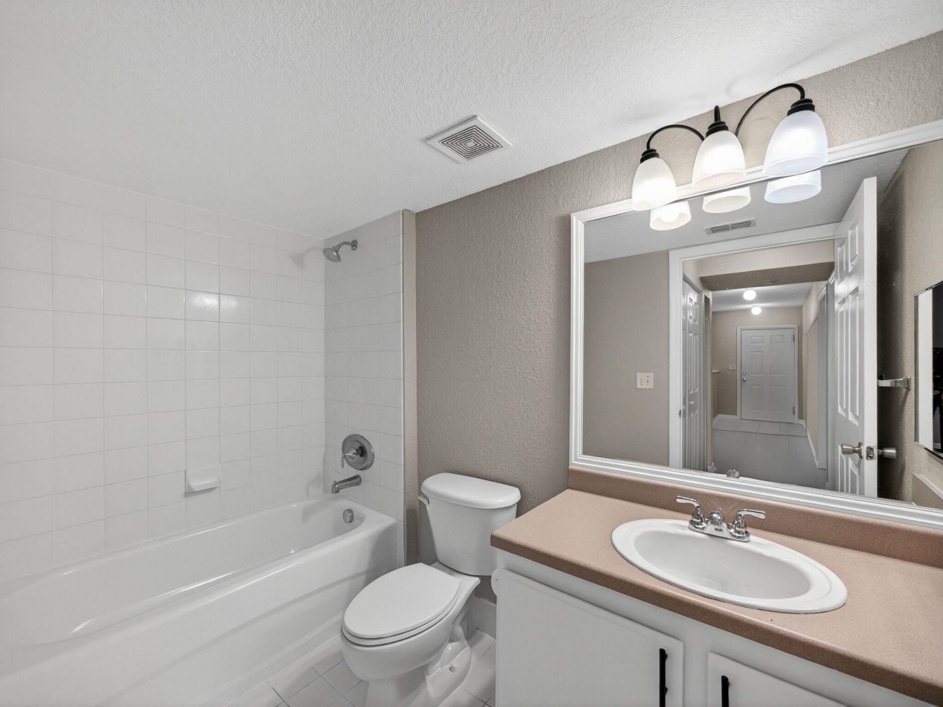 121 SW Palm Drive, Unit 107, Port Saint Lucie, FL 34986 Photo