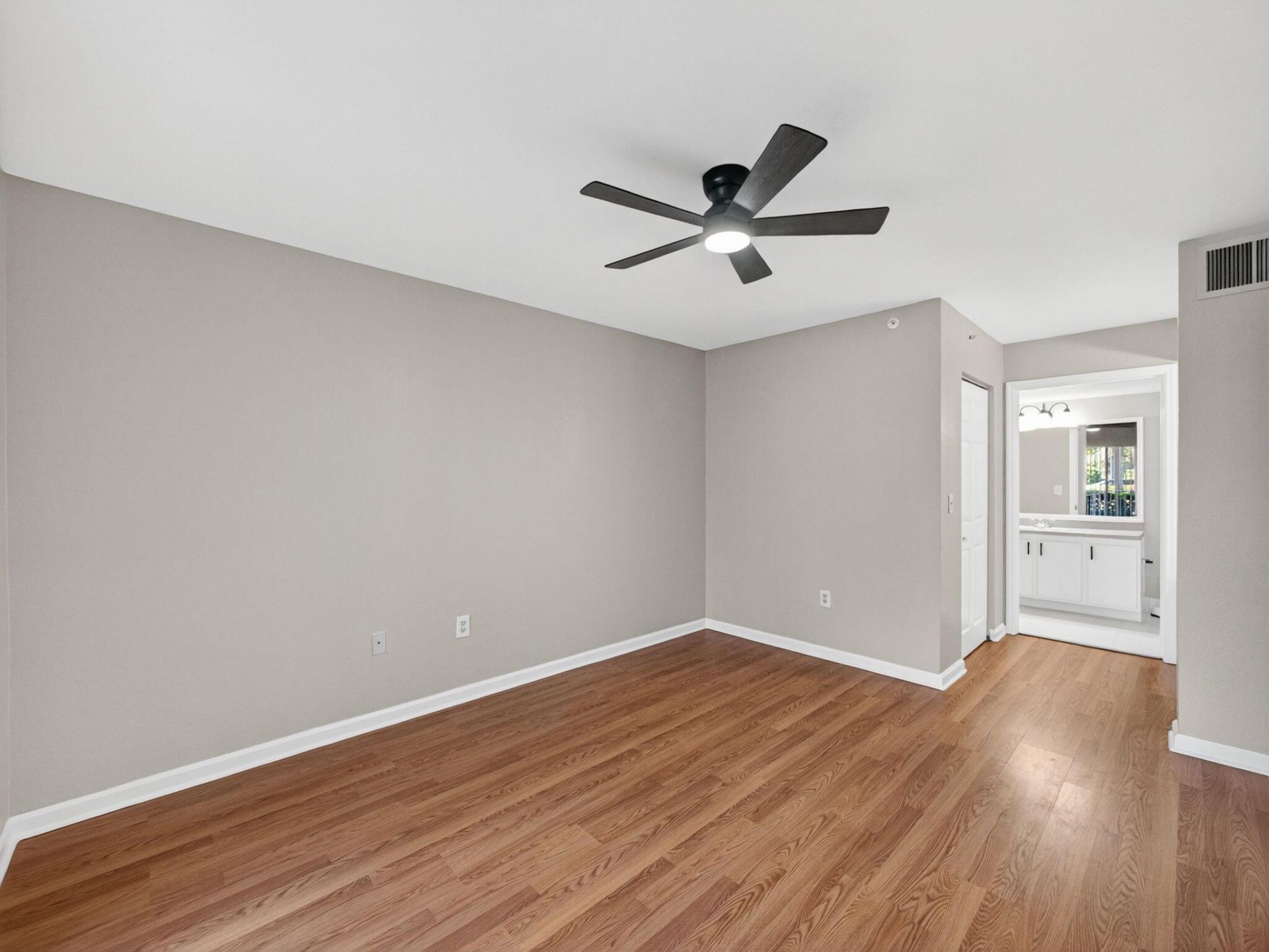 121 SW Palm Drive, Unit 107, Port Saint Lucie, FL 34986 Photo