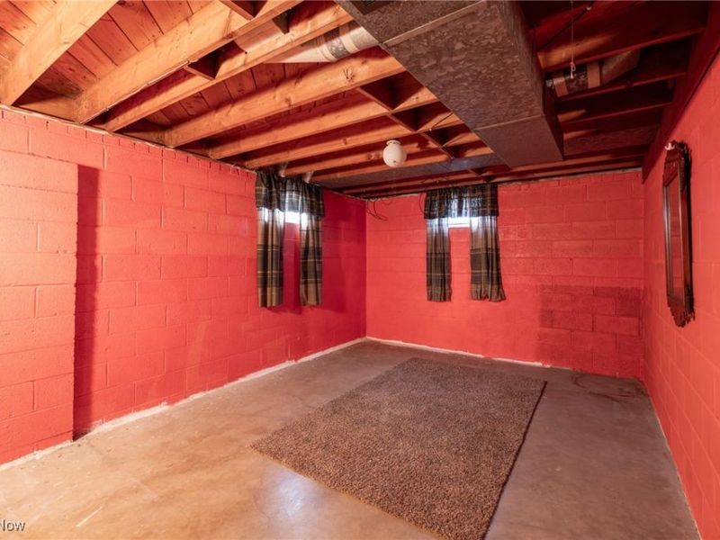 1074 N Main Street, Akron, OH 44310 Photo 12