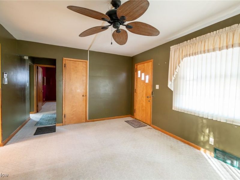 1074 N Main Street, Akron, OH 44310 Photo 5