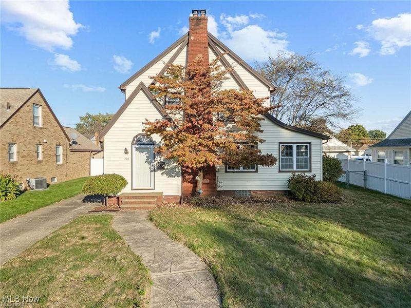 726 Ellwood Avenue SW, Canton, OH 44710 Photo 1