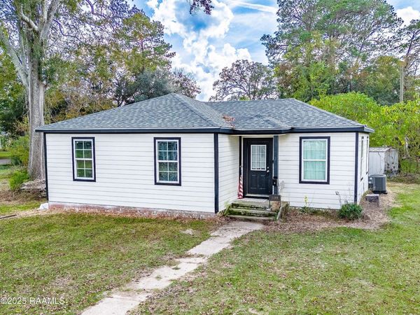 1400 Cherokee Drive, Opelousas, LA 70570