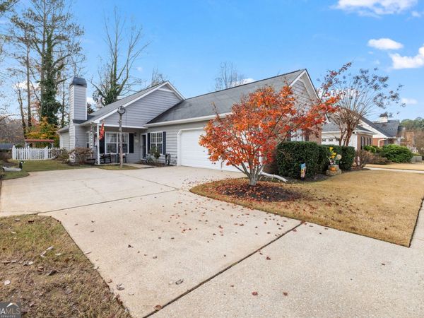 195 Woodgate Drive, Fayetteville, GA 30214