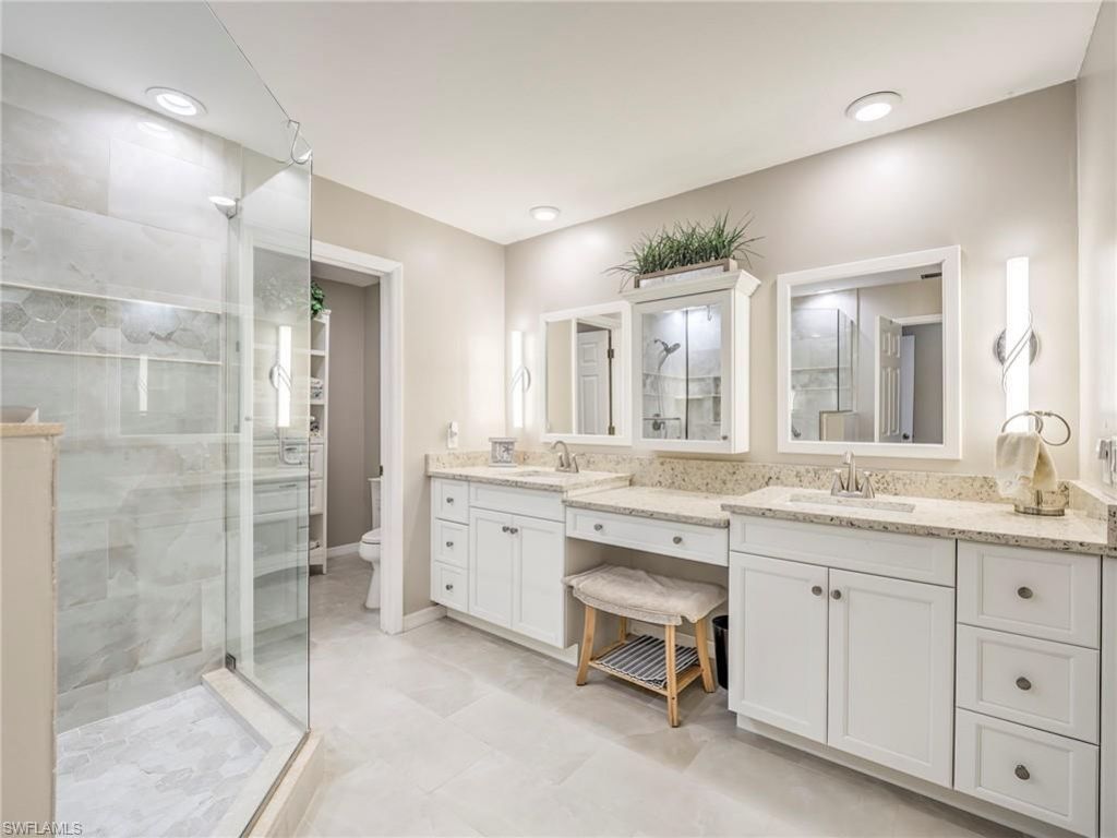 19510 Lost Creek Dr, Estero, FL 33967 Photo