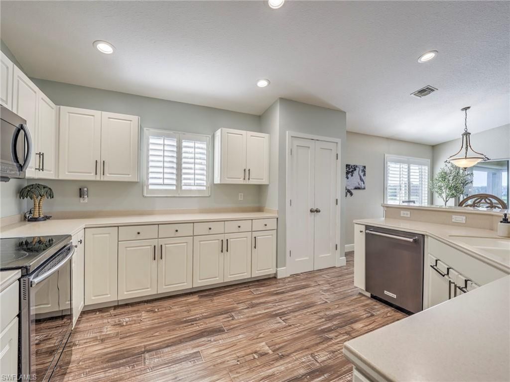 8460 Southbridge Dr, Unit 2, Estero, FL 33967 Photo