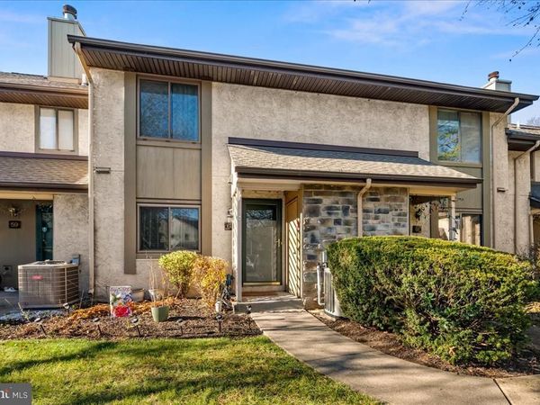 60 HAMPSHIRE DRIVE, PLAINSBORO, NJ 08536