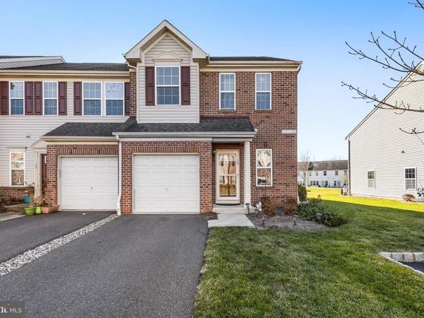 19 SUNDANCE, HAMILTON TOWNSHIP, NJ 08619