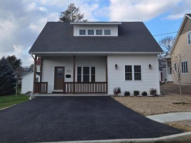 1015 CHAMBERS STREET, HARRISBURG, PA 17113