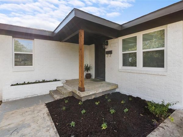 2907 Clinton Avenue, Fort Worth, TX 76106