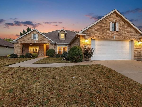9516 Grandview Drive, Denton, TX 76207