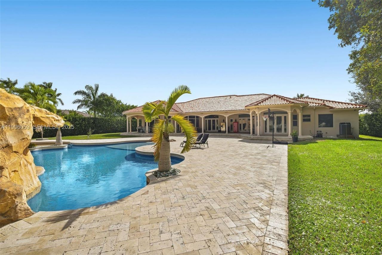 12175 SW 80th St, Miami, FL 33183 Photo