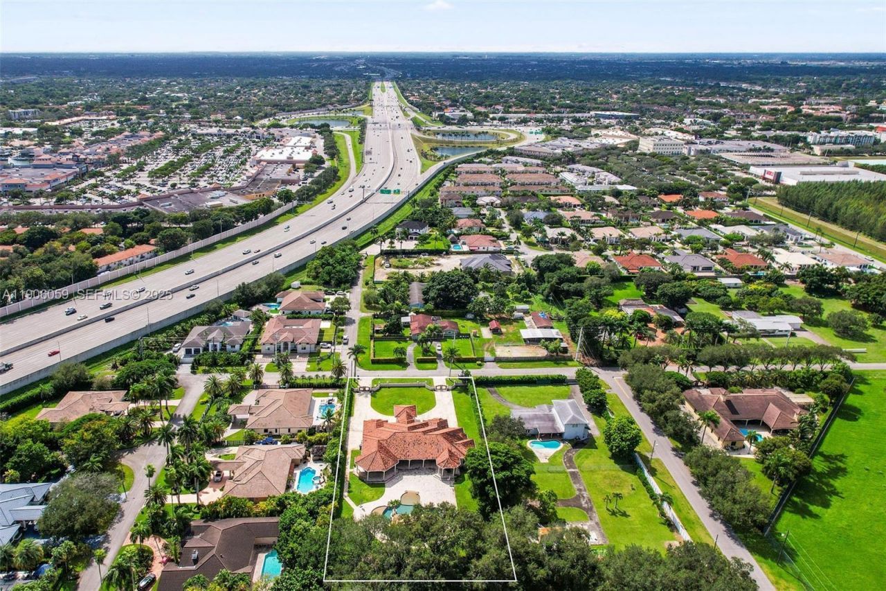 12175 SW 80th St, Miami, FL 33183 Photo