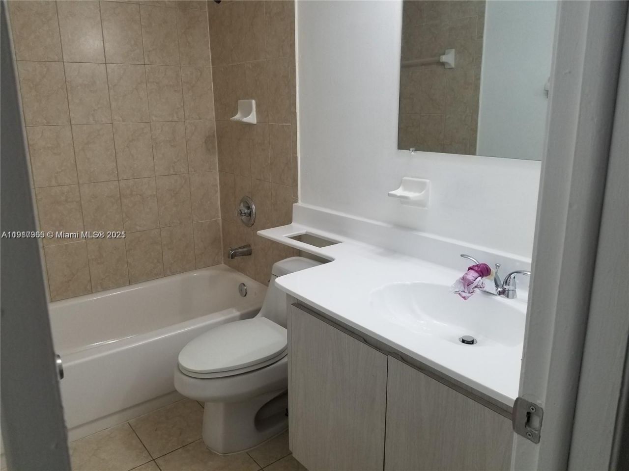 9721 NW 5 Lane, Miami, FL 33172 Photo