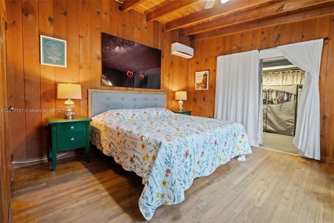 281 Iroquois St, Miami Springs, FL 33166 Photo