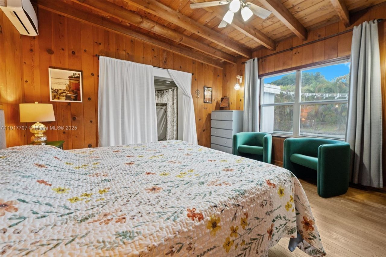 281 Iroquois St, Miami Springs, FL 33166 Photo