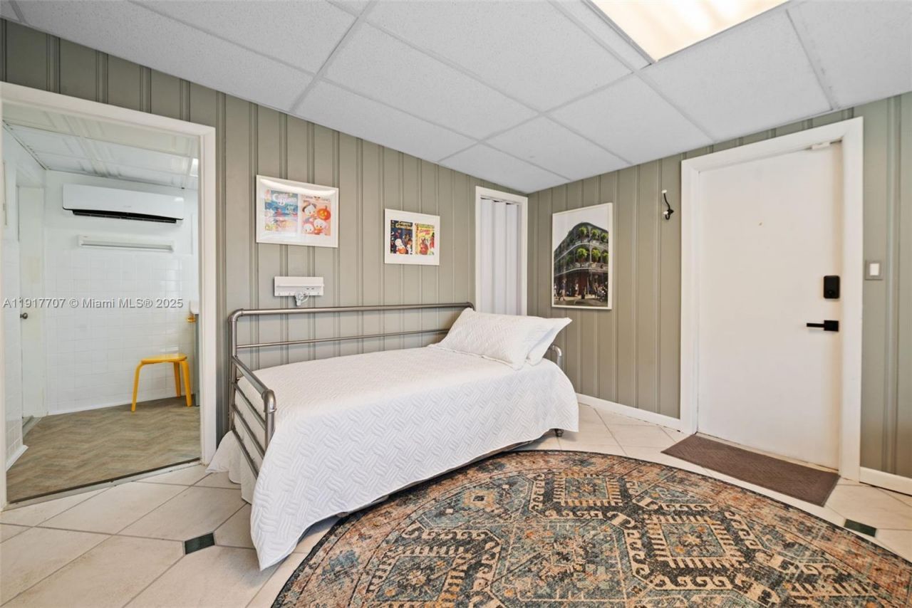 281 Iroquois St, Miami Springs, FL 33166 Photo