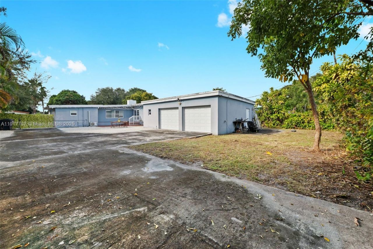 281 Iroquois St, Miami Springs, FL 33166 Photo