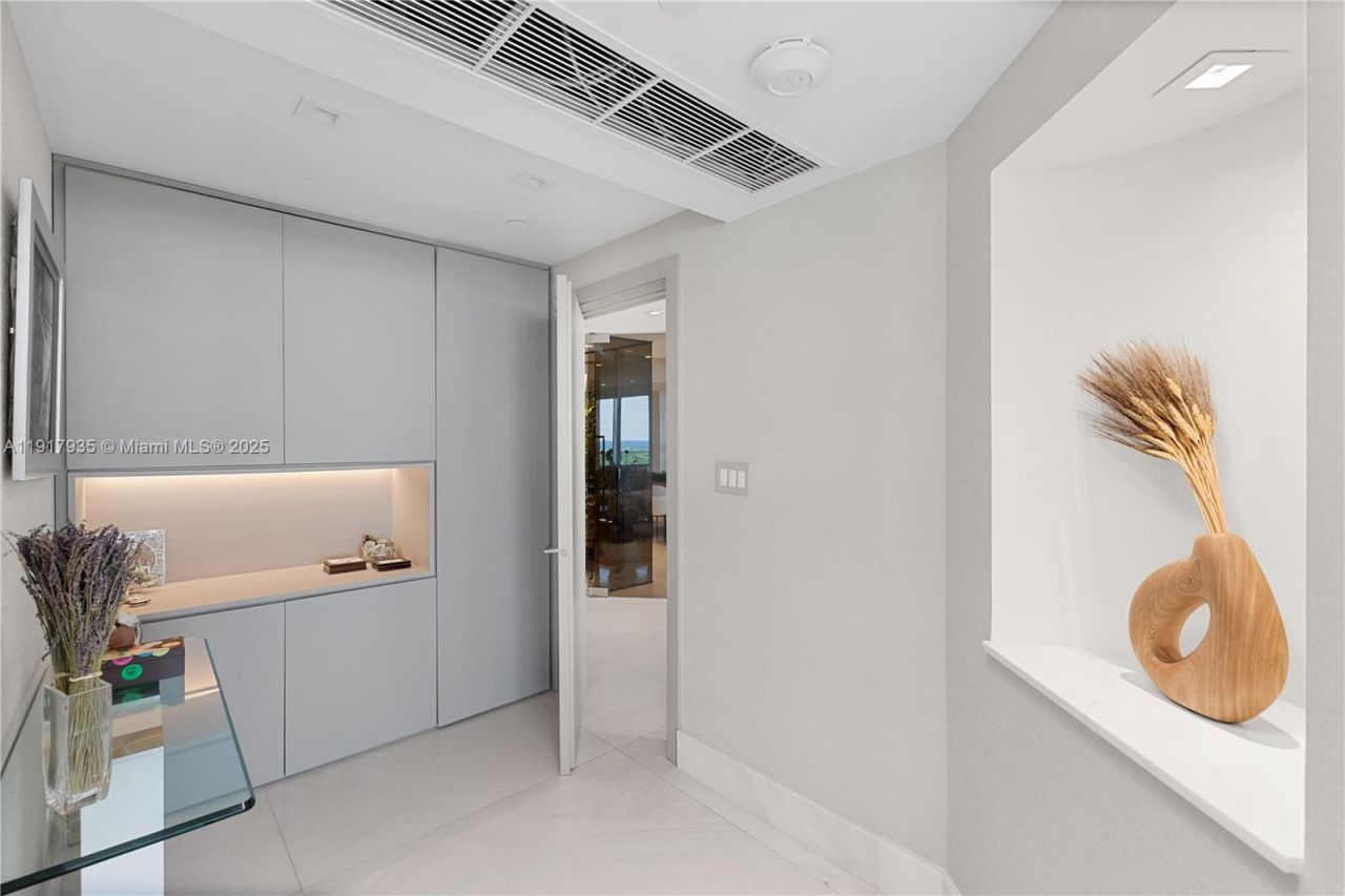 19955 NE 38th Ct, Unit 1103, Aventura, FL 33180 Photo