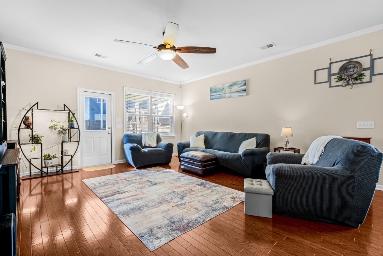 2911 Glenarden Drive Photo 12