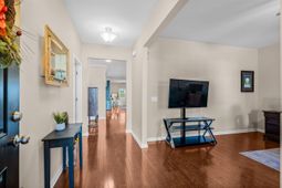 2911 Glenarden Drive photo 4