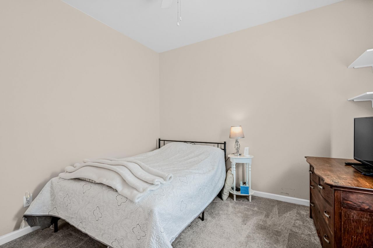 2911 Glenarden Drive Photo 24