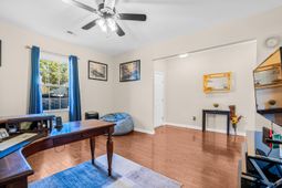 2911 Glenarden Drive photo 4