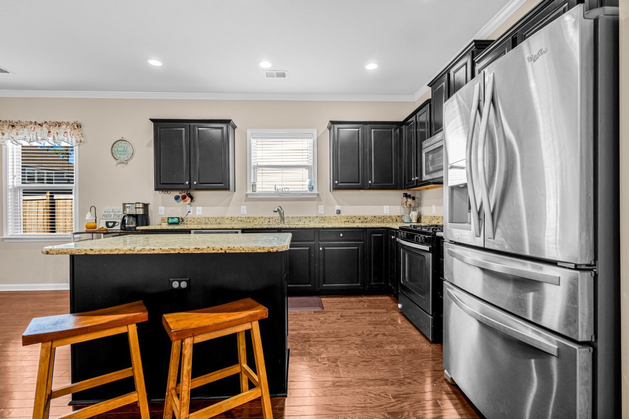 2911 Glenarden Drive Photo 9