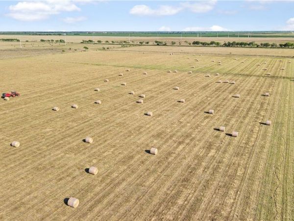 5629 Us-59, Edna, TX 77957