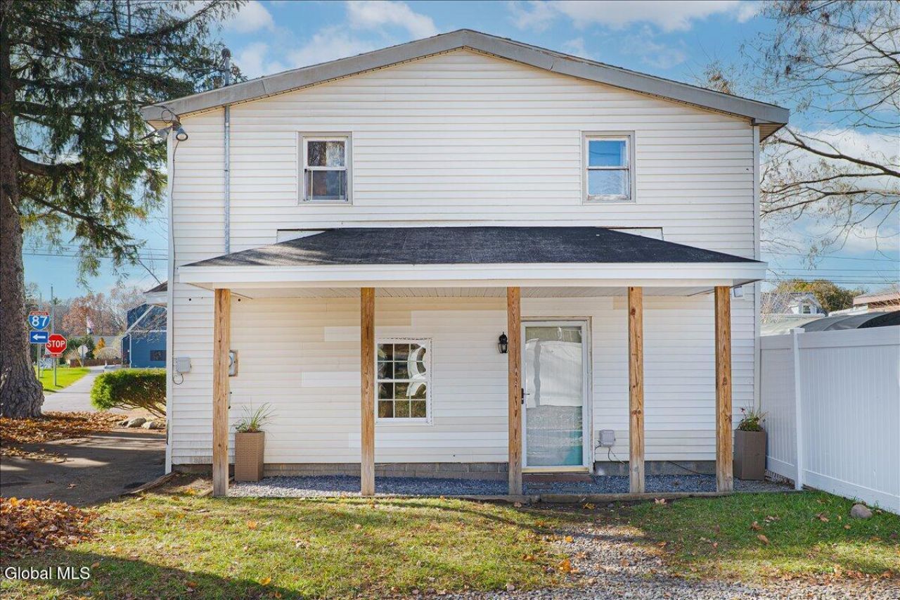 136 Jefferson Street, Saratoga Springs, NY 12866 Main Photo