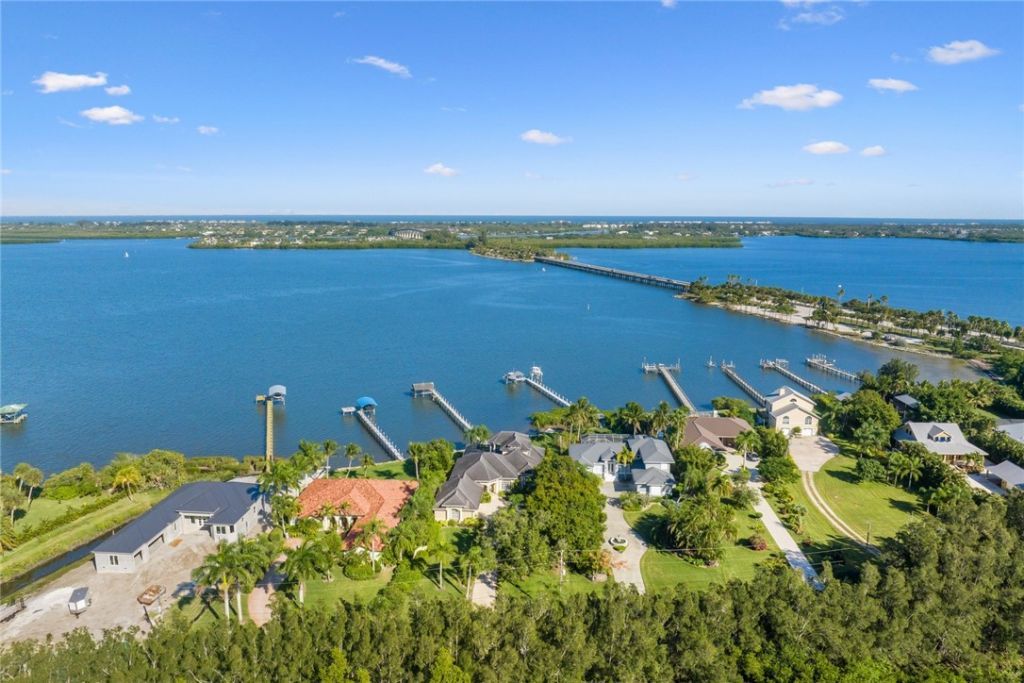 8850 44th Avenue, Sebastian, FL 32958 Photo