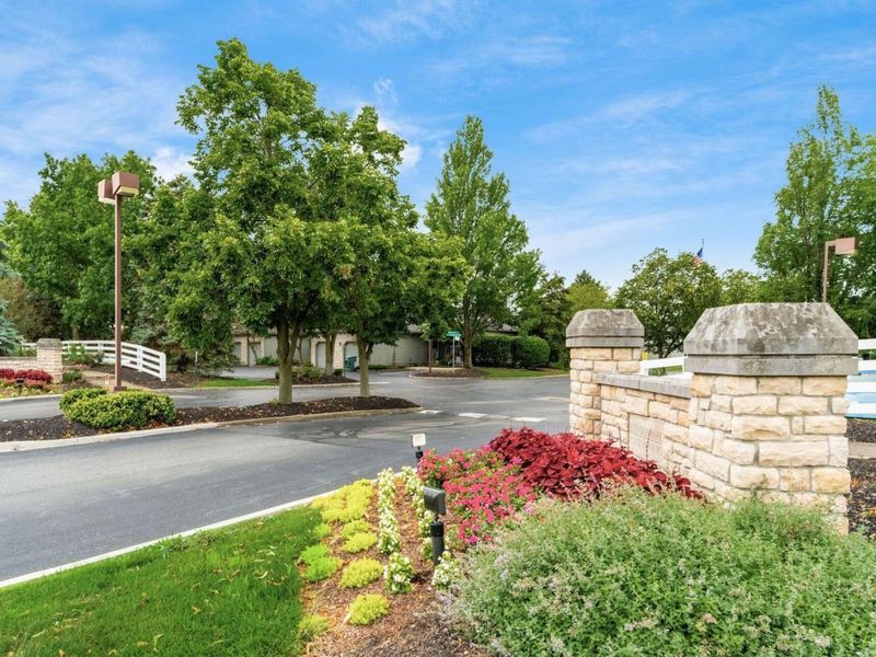 4100 Blendon Way Drive, Unit 98D, Columbus, OH 43230 Photo 32