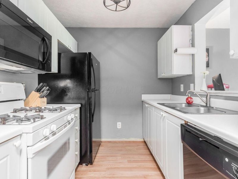 4100 Blendon Way Drive, Unit 98D, Columbus, OH 43230 Photo 9