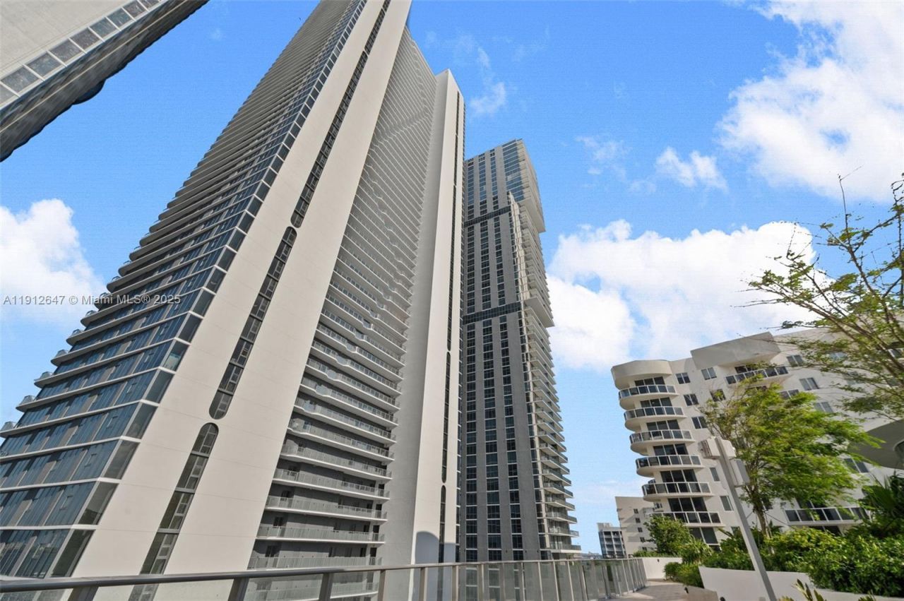 700 NE 24th St, Unit 5606, Miami, FL 33137 Photo