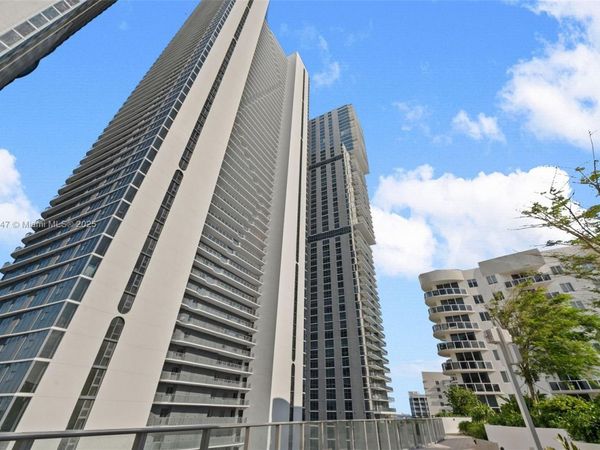 700 NE 24th St, Unit 5606, Miami, FL 33137