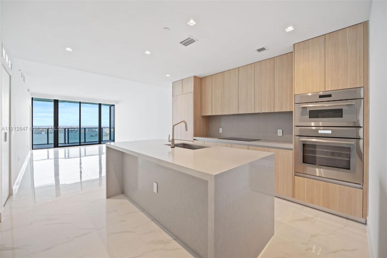 700 NE 24th St, Unit 5606, Miami, FL 33137 Photo