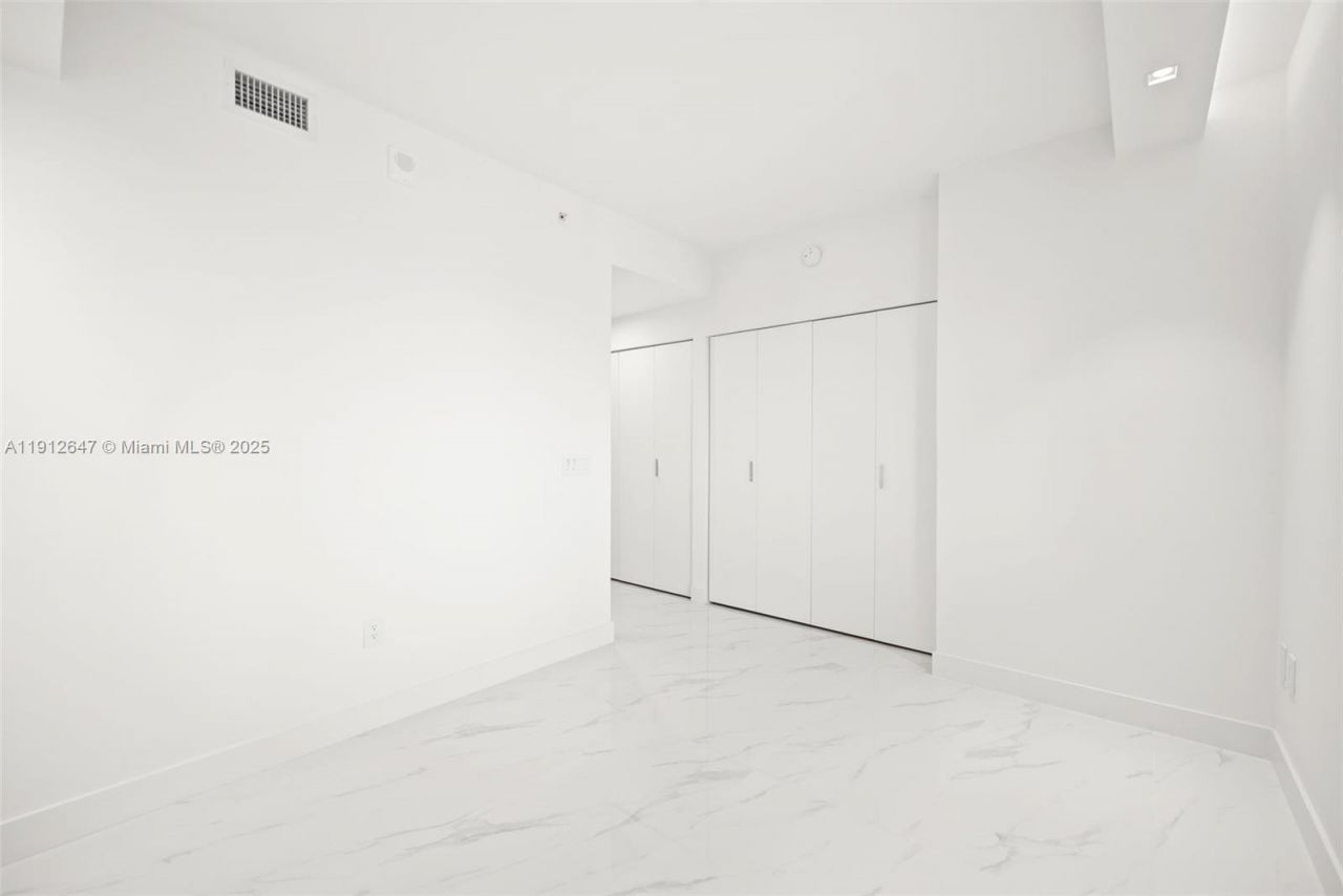 700 NE 24th St, Unit 5606, Miami, FL 33137 Photo