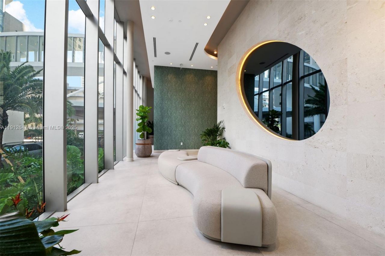 700 NE 24th St, Unit 5606, Miami, FL 33137 Photo