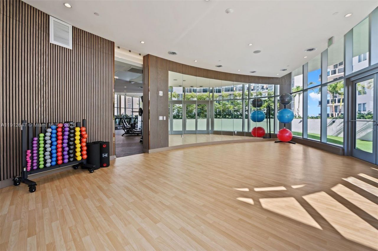 700 NE 24th St, Unit 5606, Miami, FL 33137 Photo