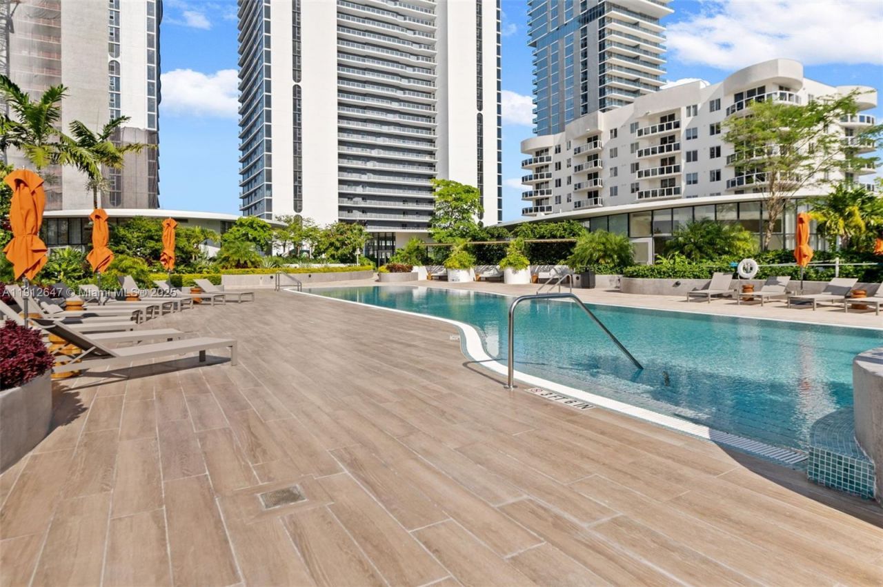 700 NE 24th St, Unit 5606, Miami, FL 33137 Photo