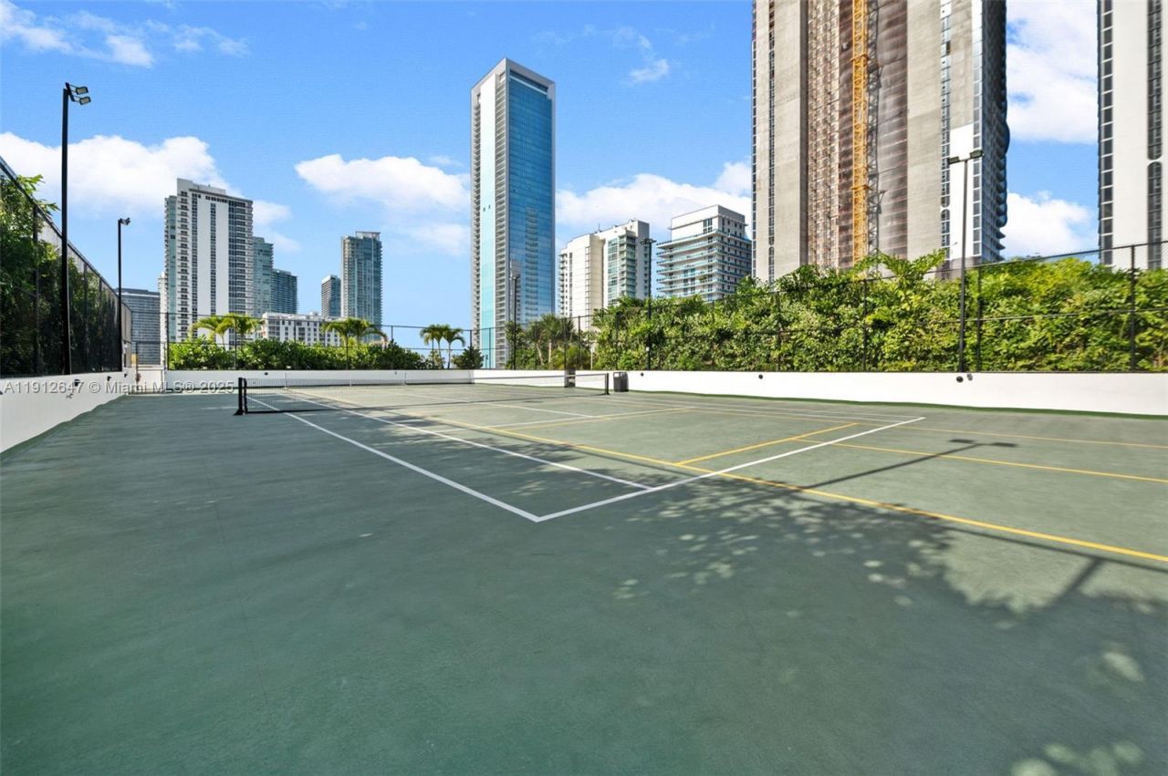 700 NE 24th St, Unit 5606, Miami, FL 33137 Photo